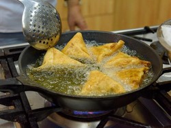 5 Cara Sehat Menggunakan Minyak Goreng Agar Terhindar Kolesterol