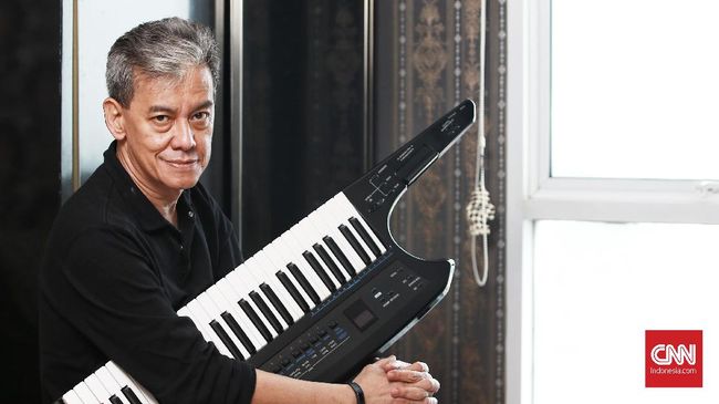 Fariz RM berharap album klasik yang ia rilis lagi kali ini bisa menemani masyarakat yang melakukan isolasi diri atau pun social distancing.