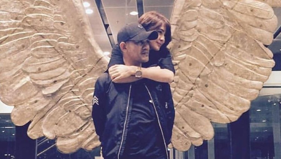 Juliana Moechtar Masih Simpan Baju dan Sikat Gigi Almarhum Suami Kenangan Juliana Moechtar setelah satu tahun sang suami, Herman Seventeen meninggal dunia.
