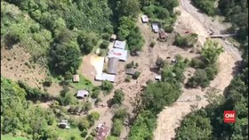 VIDEO: Banjir di Kolombia, Delapan Orang Hilang