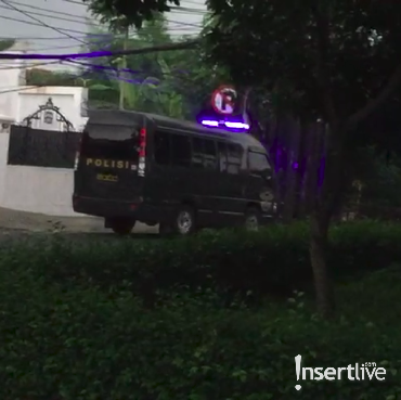 Isu Akan Didatangi Ojek Online, Rumah Iis Dahlia Dijaga Ketat