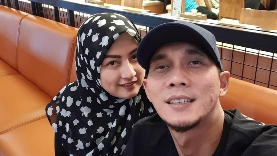 Pesan Menyentuh Istri Markus Horison Usai Kepergian Sang Bayi Istri Markus Horison menuliskan pesan yang membuat netizen ikut meneteskan air mata.