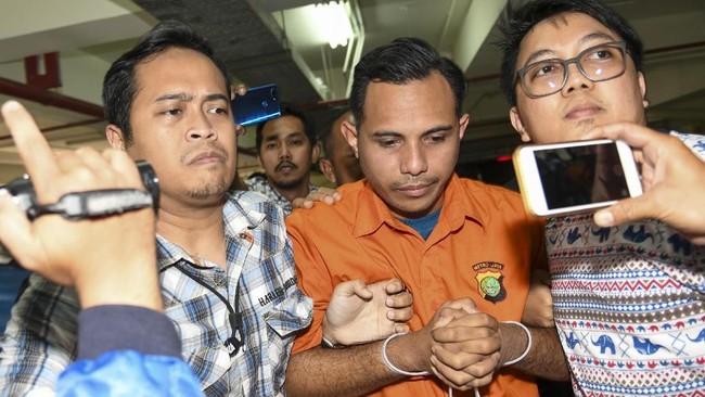 Mabes Polri telah menjalin koordinasi dengan Korps Brimob sebelum mengamankan dua polisi tersangka kasus penyiraman air keras terhadap Novel Baswedan.