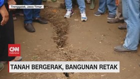 VIDEO: Tanah Bergerak di Trenggalek, Bangunan Retak