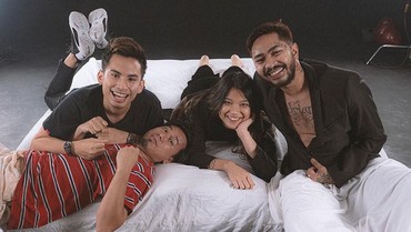 Lirik Lagu Fiksi yang Indah - L.Y.O.N Feat Danilla