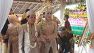 Pelawak dan komedian Ginanjar Soekmana &lpar;55&rpar; telah resmi menikah dengan Tiara Amalia &lpar;23&rpar; pada hari ini Minggu &lpar;29&sol;12&rpar; di Griya Agens Salasar&comma; Depok&period;