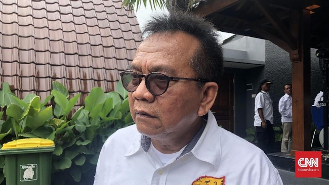 Mantan Politikus Gerindra M Taufik enggan menanggapi pernyataan Wakil Ketua Umum partainya Desmond Junaidi Mahesa.