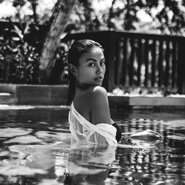 Inikah Kode Agnez Mo dan Raphael Maitimo Sudah Lamaran?