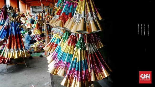 FOTO: Asa Pedagang Terompet Tahun Baru