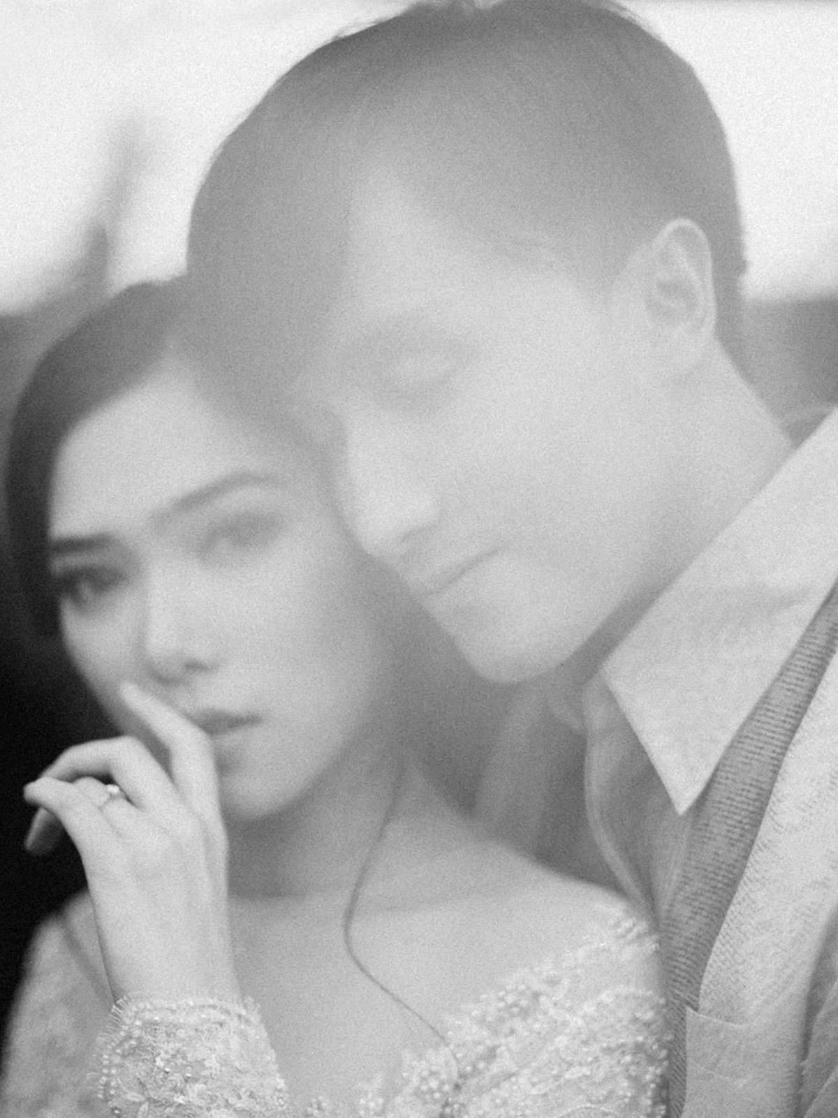 Pasangan Isyana Sarasvati dan Rayhan baru saja menggelar lamaran pada Minggu &lpar;29&sol;12&rpar;&period; Pasangan ini akan menuju ke pernikahan&period;