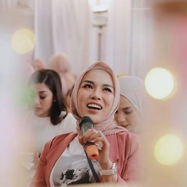 Positif Narkoba, Medina Zein Jalani Uji Rambut