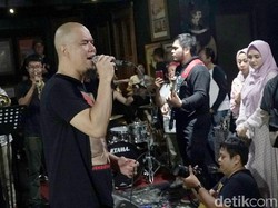 Pengacara: Ahmad Dhani-Keluarga Nggak Jalan-jalan ke Mal Usai dari Turki