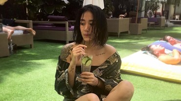 Respons Kocak Chef Renatta Lihat Foto Seksinya Jadi Stiker Truk