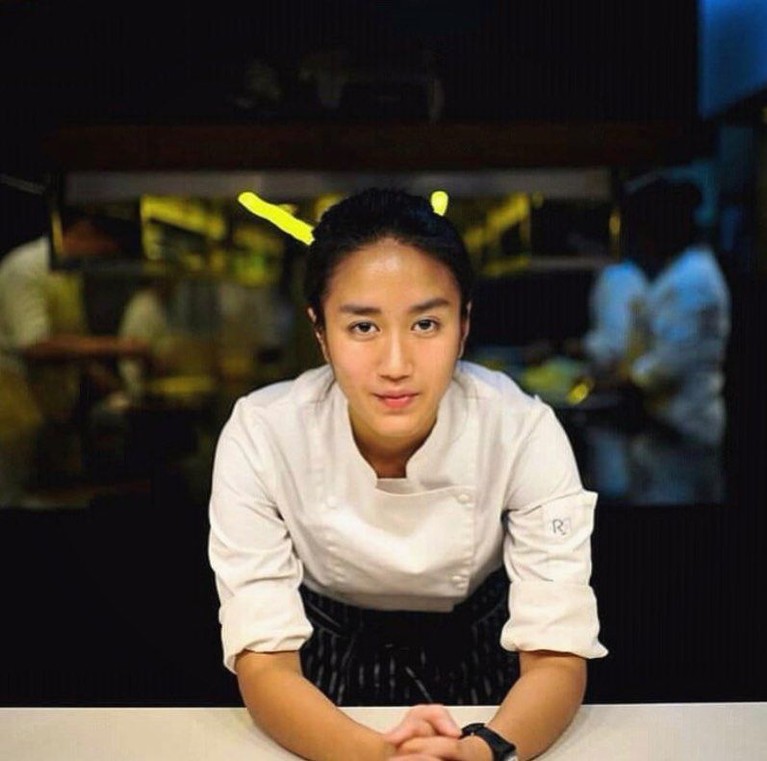 6 Pesona Renatta Moeloek, Chef Cantik yang Mendadak Viral Renatta Moeloek atau Chef Renatta mendadak jadi perbincangan pulik. Ia tampak cantik menjadi juri dalam acara memasak ternama di salah satu stasiun TV swasta.