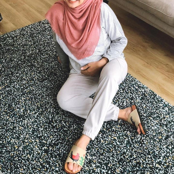 <p>Tika kini hamil anak pertama dengan Dimas Aditya dan usia kehamilannya kini 33 minggu. (Foto: Instagram @tikabravani)</p>