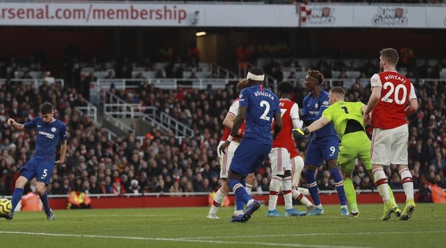 Bentrok Chelsea melawan Arsenal pada pekan ke-24 Liga Inggris akan mempertemukan murid Jose Mourinho dan Pep Guardiola.