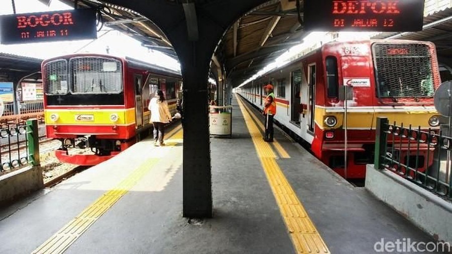 Sambut Tahun 2020, Transportasi Umum Perpanjang Jam Operasional Berikut ini jadwal tambahan jam operasional trnsportsi umum TransJakarta dan KRL CommuterLine.