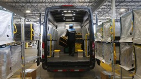 Amazon Beri Bonus Rp7,1 Triliun ke Sopir dan Kurir dkk