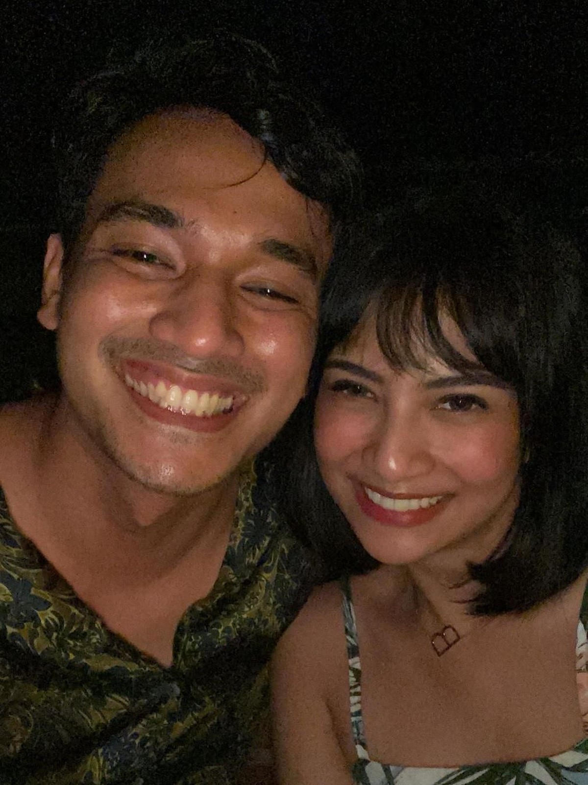 Vanessa Angel akhirnya membongkar identitas suami misteriusnya&period; Pria itu adalah Bibi Ardiansyah&comma; yang tak lain mantan kekasih Vanessa Angel&period; 