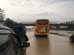 BNPB Terima Laporan soal Banjir di Tol Cipali: Ada Penggundulan Hutan