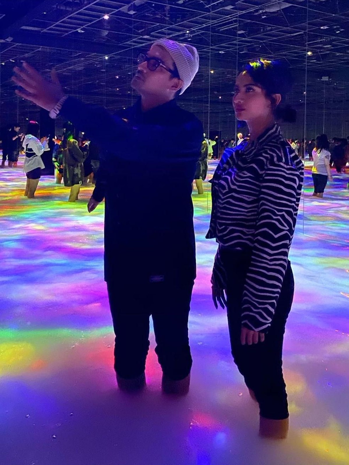 Vanessa Angel akhirnya membongkar identitas suami misteriusnya&period; Pria itu adalah Bibi Ardiansyah&comma; yang tak lain mantan kekasih Vanessa Angel&period; 