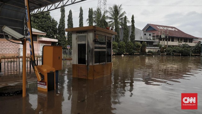 BPPT memindahkan hujan ke Laut Jawa dan Selat Sunda melalui proses cloud seeding atau penyemaian awan.