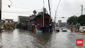 Banjir di Jatinegara Capai 35 Cm