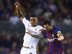 Krisis Bek Tengah, Liverpool Incar Diego Carlos dari Sevilla?