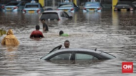 Asal Tak Tergores, Kaca Film Korban Banjir Masih Layak Pakai