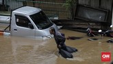 FOTO : Banjir Awal Tahun di Jakarta Awal tahun 2020 menjadi hal yang muram bagi warga DKI Jakarta dan sekitarnya akibat meluasnya banjir sebab curah hujan yang tinggi.