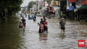 Pengusaha Jakarta Mengeluh Rugi Karena Banjir