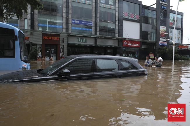 Harga Mobil Bekas Banjir Bisa Jatuh 50 Persen Dari Pasaran