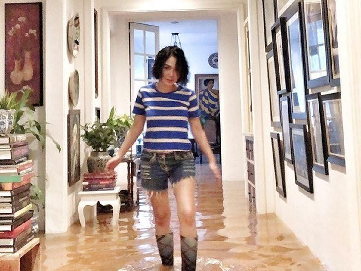 Apa jadinya jika sambut Tahun Baru 2020&comma; rumah 6 artis ini kebanjiran karena hujan yang tak kunjung berhenti versi Insertlive&period;