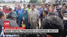 VIDEO: Anies Kembali Pantau Pengungsi di Kampung Melayu