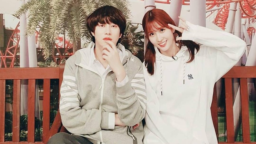 Momo TWICE meninggalkan lipstick di rumah Heechul SuJu yang menjadi perdebatan netizen.