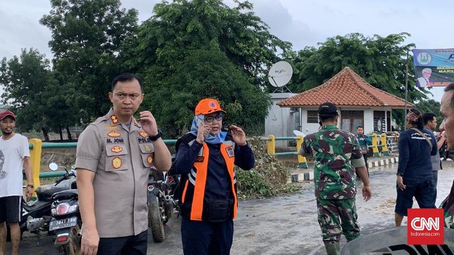 Bupati Bogor, Ade Yasin, meminta perhatian pemerintah pusat terkait banjir yang melanda wilayahnya pada awal tahun baru 2020.