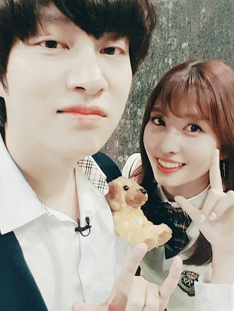 Kabar Heechul dan Momo yang berpacaran juga telah dikonfirmasikan oleh pihak agensinya masing-masing.