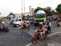 KA Bandara Solo Berpotensi Bikin Perlintasan Joglo Makin Macet