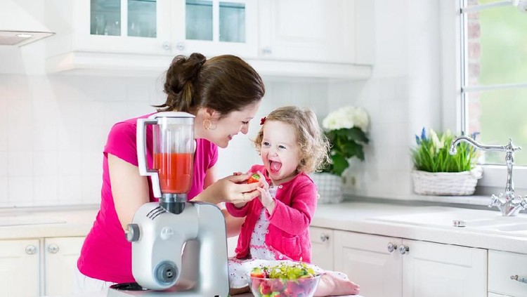 7 Jus Buah yang Bagus Diberikan pada Batita Jus buah memiliki serat dan mineral yang baik lho untuk perkembangan anak di atas usia 1 tahun. Jus apa saja yang bagus untuk batita? Lihat di sini ya, Bun.