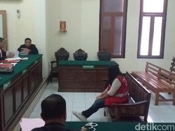 Muncikari Vanessa Angel Jalani Sidang Kasus Prostitusi Online