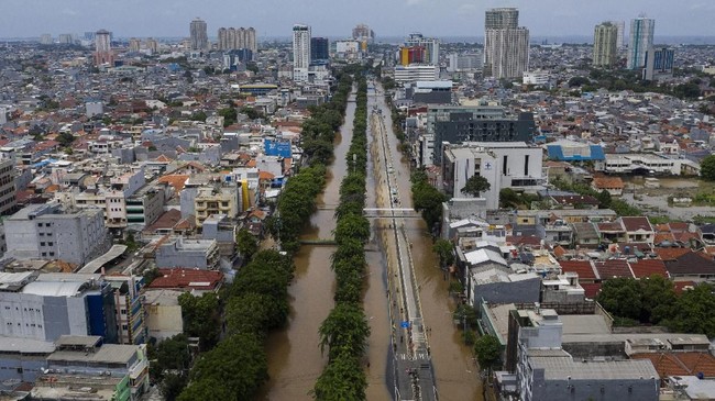 Teknologi Grab memberikan informasi yang cepat dan akurat terkait titik-titik terdampak banjir dan informasi pemberian bantuan yang dibutuhkan masyarakat.