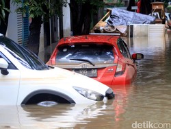 Suka Duka Penjualan Mobil Setelah Air Surut