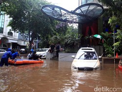 11 Tips Jitu Atasi Mobil Rusak karena Banjir
