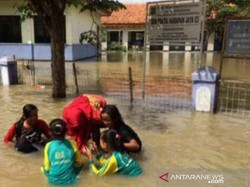 Banjir Rendam 30 SD/SMP di Kebupaten Bekasi