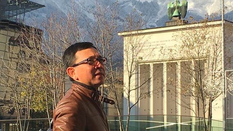Cuitan soal Kerugian Menyusui Bikin Heboh, Apa Kata dr.Ryu Hasan? Seorang dokter bernama Ryu Hasan yang merupakan dokter spesialis bedah saraf mencuit soal ibu menyusui. Ucapannya itu menuai pro dan kontra.