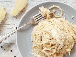 Resep Pasta : Spaghetti Cacio e Pepe