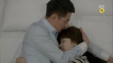 6 Drama Korea Bertema Cinta yang Mengharu Biru & Bikin Mewek
