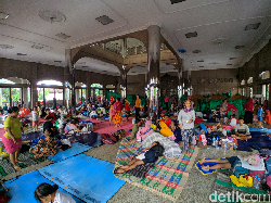Pengungsi Banjir di Cipinang Melayu 926 Orang, Ada Ibu Hamil-Lansia