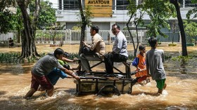 Sidang Gugatan Banjir Warga ke Anies Ditunda karena Banjir