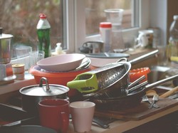 7 Cara Bersihkan Rumah dengan Cepat buat Orang Sibuk